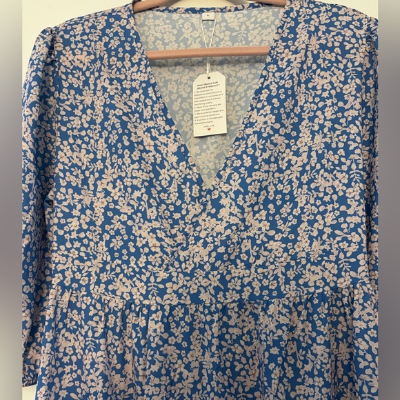 Maxi dress NWT - Picture 3 of 3